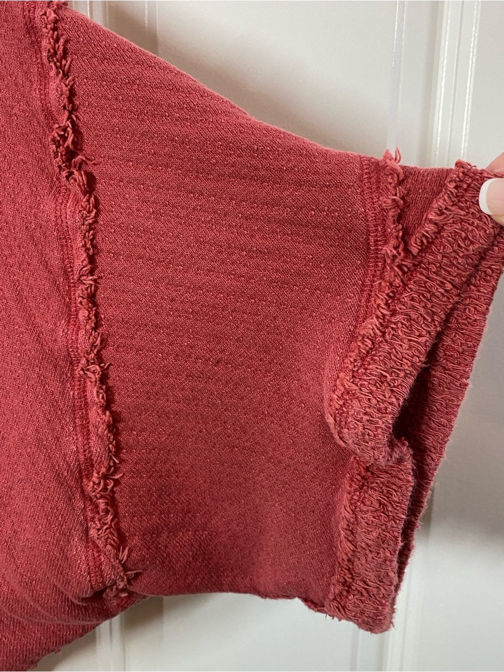 Free People Boxy Raw-Edge Pullover Sweatshirt in Dusty Rose size Medium - Picture 4 of 5
